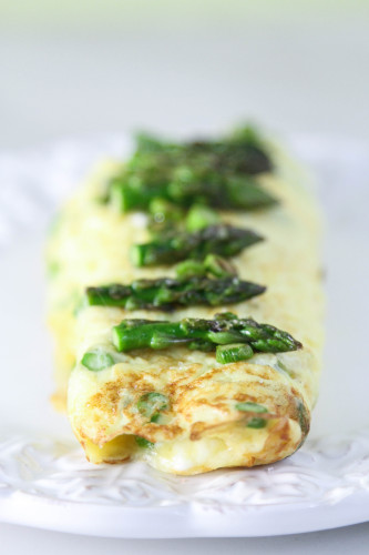 French Omelette with Asparagus and Goat Cheese